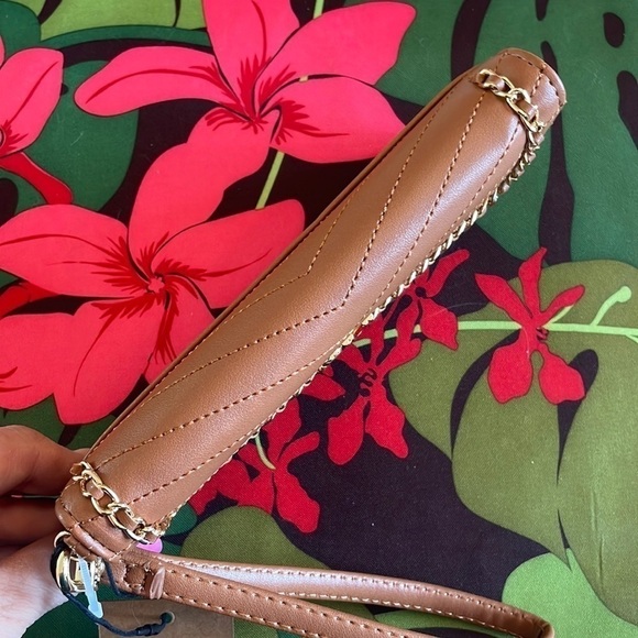 Brand New Steve Madden Cruz Cognac Trifold Snap Wristlet Wallet Gold Tone Chain - Picture 9 of 16